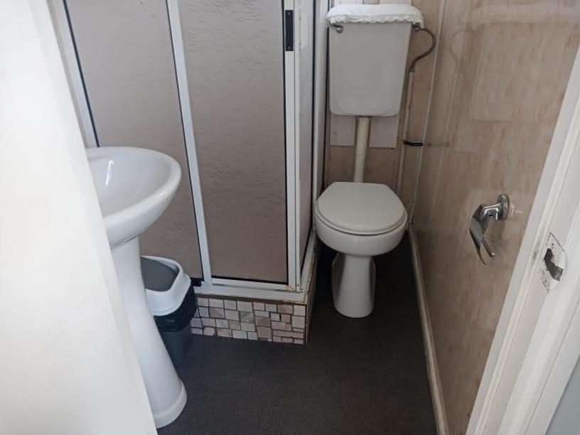 Alojamiento Emilia House Punta Arenas Ngoại thất bức ảnh